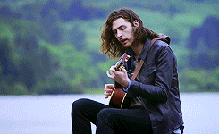 artist on the rise-hozier-indie music-new music-ireland-wolfinasuit-wolf in a suit