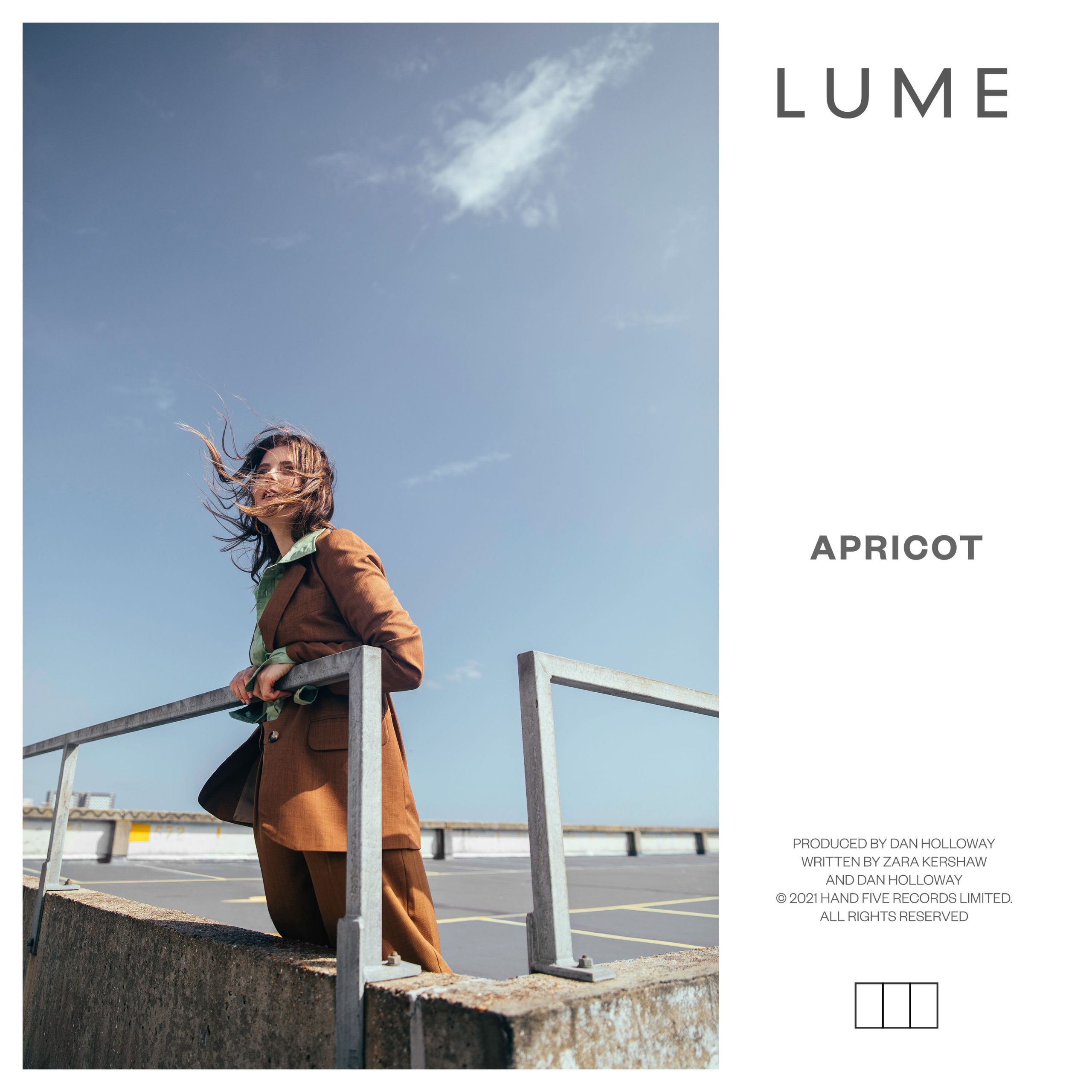 apricot - lume - united kingdom - uk - indie - indie music - indie pop - indie rock - indie folk - new music - music blog - wolf in a suit - wolfinasuit - wolf in a suit blog - wolf in a suit music blog