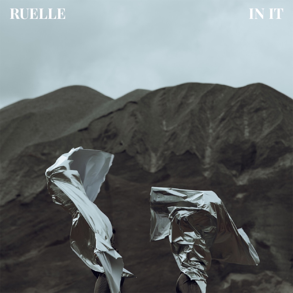 in it - ruelle - usa - indie - indie music - indie pop - indie rock - indie folk - new music - music blog - wolf in a suit - wolfinasuit - wolf in a suit blog - wolf in a suit music blog