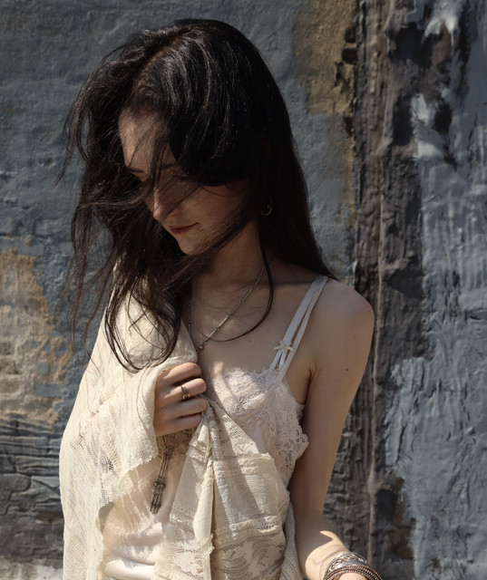 Nadia Faye - USA - indie - indie music - indie rock - new music - music blog - wolf in a suit - wolfinasuit - wolf in a suit blog - wolf in a suit music blog