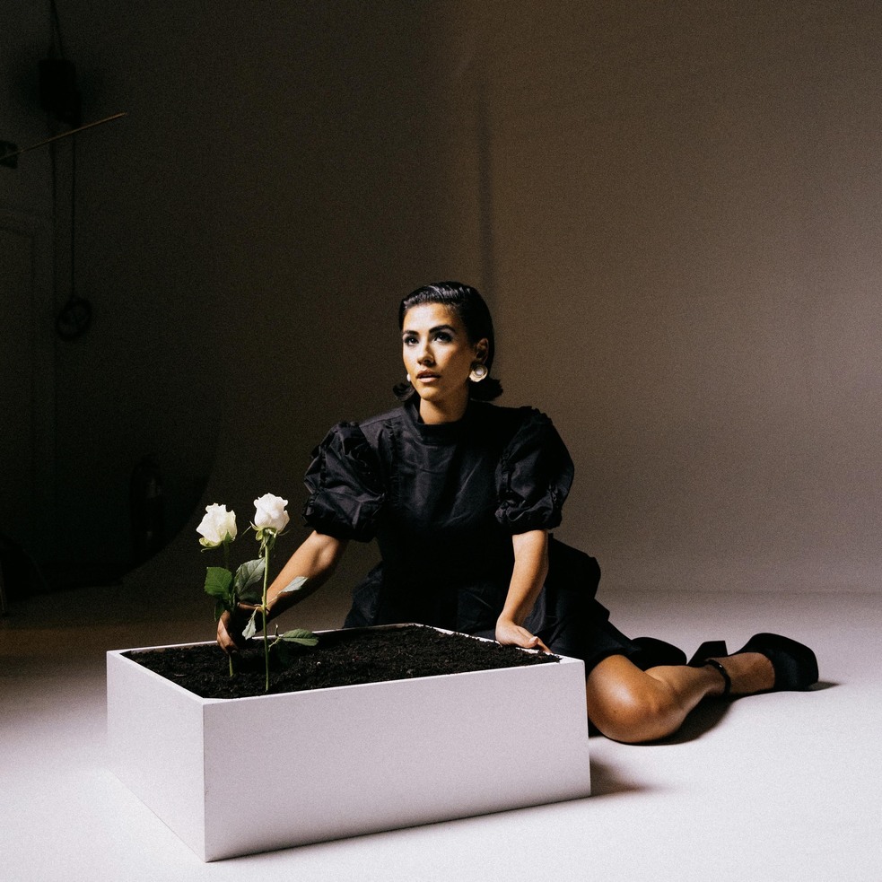 Charlotte OC - united kingdom - uk - indie - indie music - indie pop - new music - music blog - wolf in a suit - wolfinasuit - wolf in a suit blog - wolf in a suit music blog