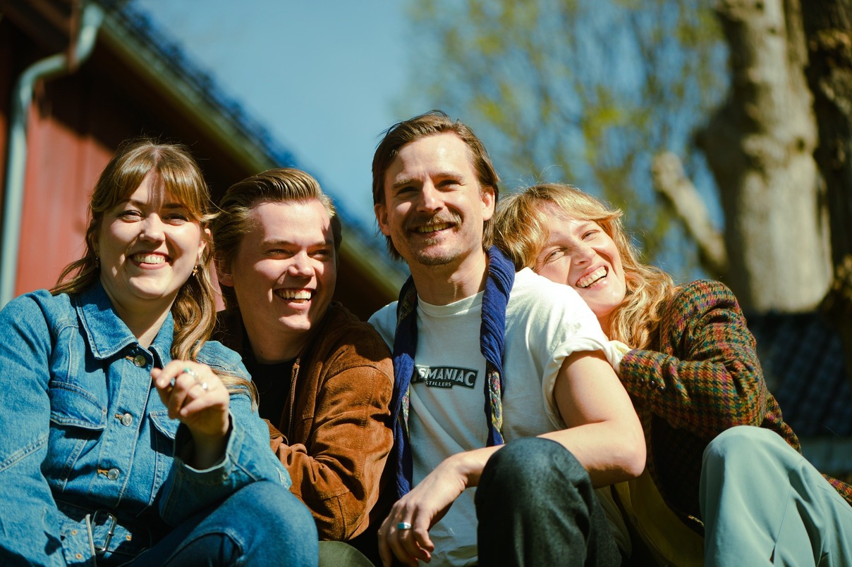 Silver Lining - Norway - indie - indie music - indie pop - indie rock - indie folk - new music - music blog - wolf in a suit - wolfinasuit - wolf in a suit blog - wolf in a suit music blog