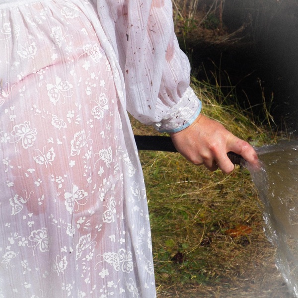 bunny - Sylvie Cox - Canada - indie - indie music - indie pop - indie rock - indie folk - new music - music blog - wolf in a suit - wolfinasuit - wolf in a suit blog - wolf in a suit music blog