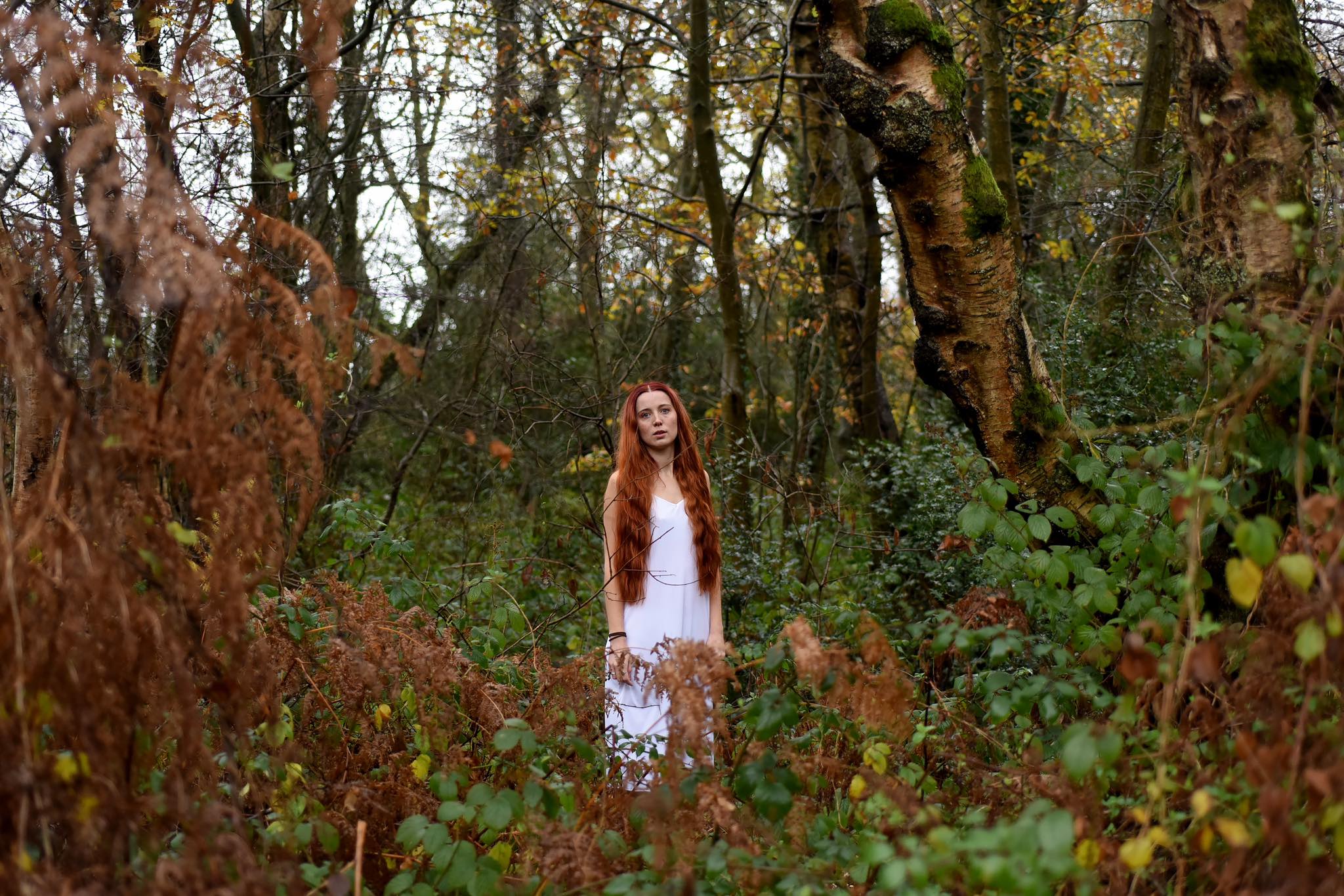 Izzie Derry - united kingdom - uk - indie - indie music - indie pop - new music - music blog - wolf in a suit - wolfinasuit - wolf in a suit blog - wolf in a suit music blog