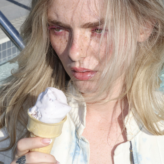 hands to myself - keni titus - usa - indie - indie music - indie pop - indie rock - indie folk - new music - music blog - wolf in a suit - wolfinasuit - wolf in a suit blog - wolf in a suit music blog