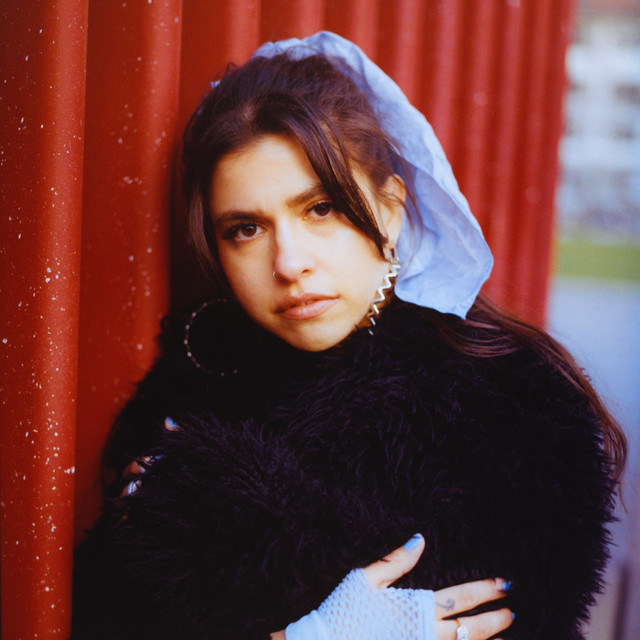 Lily Costa - Switzerland - indie - indie music - indie pop - new music - music blog - wolf in a suit - wolfinasuit - wolf in a suit blog - wolf in a suit music blog