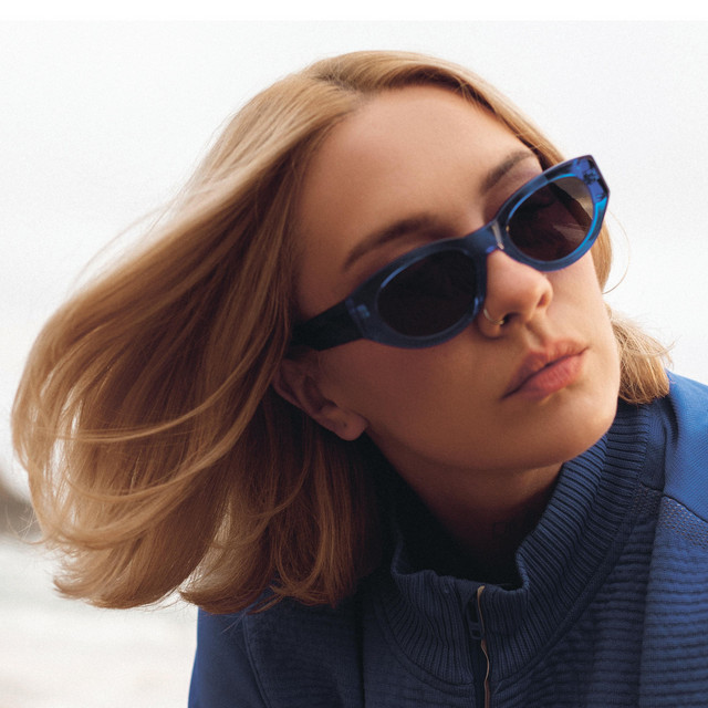 turn the lights off - she - usa - indie - indie music - indie pop - indie rock - indie folk - new music - music blog - wolf in a suit - wolfinasuit - wolf in a suit blog - wolf in a suit music blog