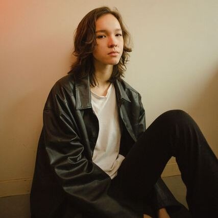 Irène Schrader - France - indie - indie music - indie pop - indie rock - indie folk - new music - music blog - wolf in a suit - wolfinasuit - wolf in a suit blog - wolf in a suit music blog