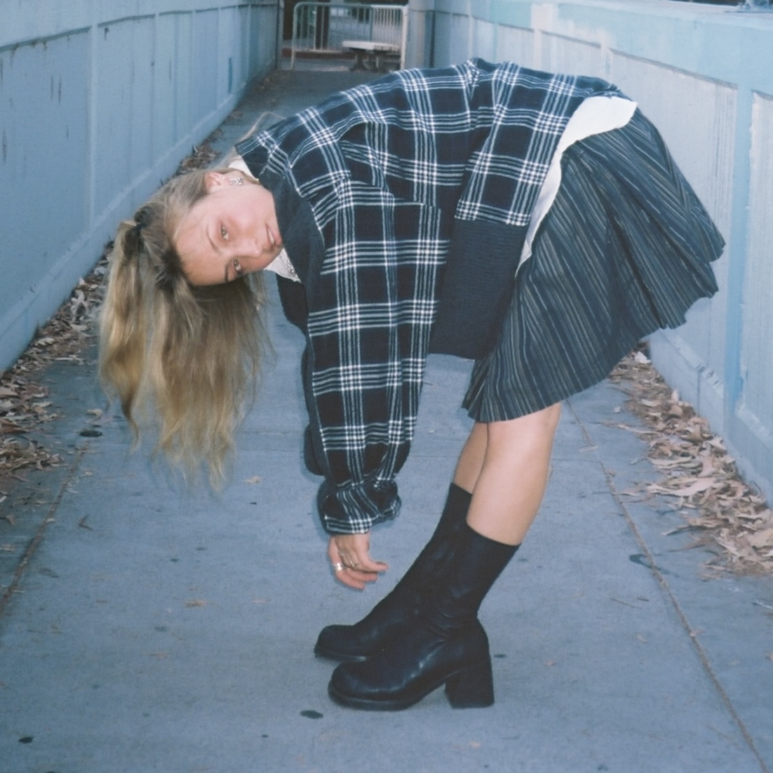 lucy frost - usa - indie - indie music - indie pop - indie rock - indie folk - new music - music blog - wolf in a suit - wolfinasuit - wolf in a suit blog - wolf in a suit music blog