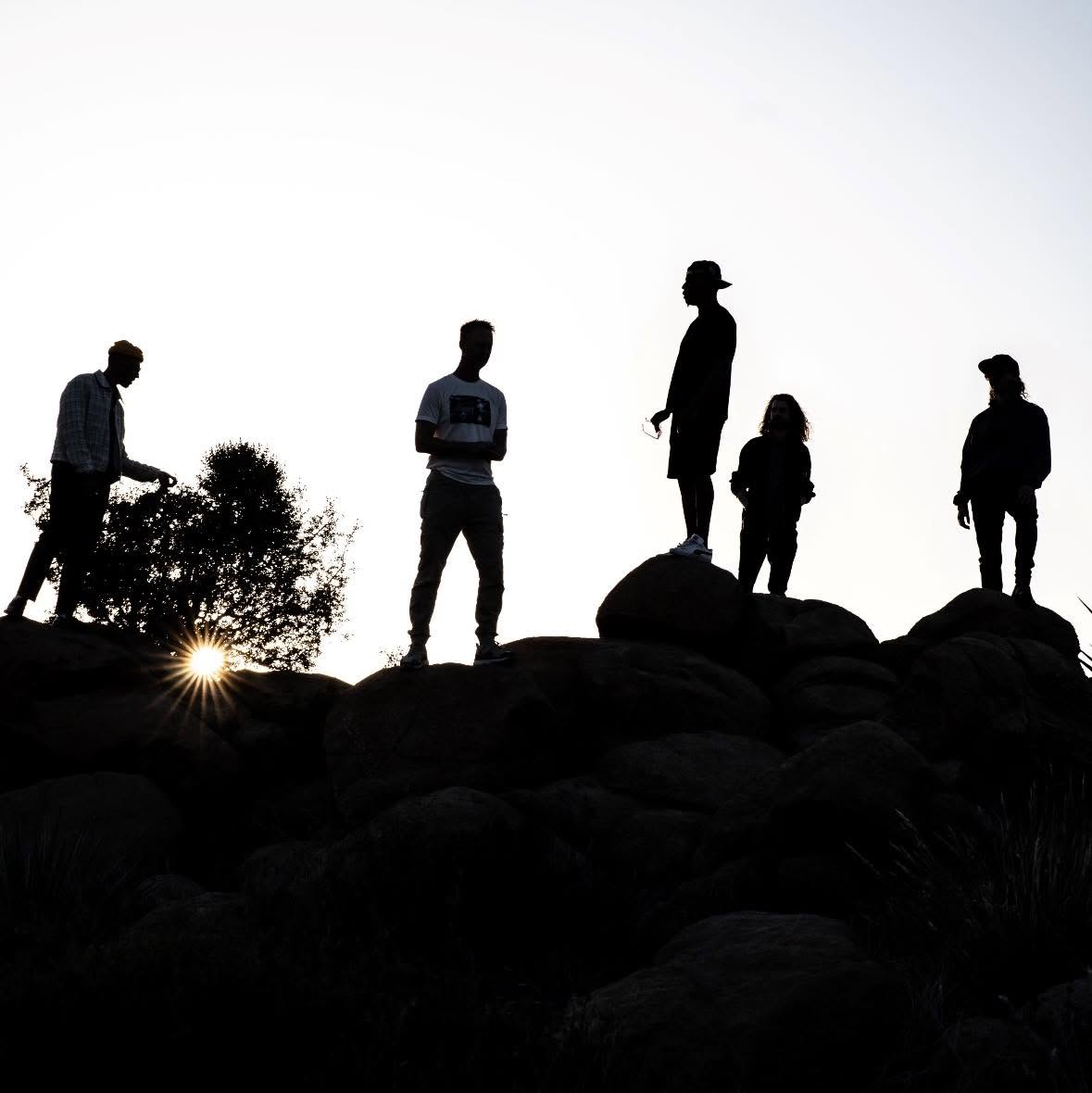 2ŁØT - usa - indie - indie music - indie pop - indie rock - indie folk - new music - music blog - wolf in a suit - wolfinasuit - wolf in a suit blog - wolf in a suit music blog