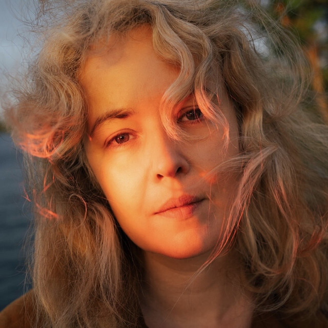 she's holding every heartbeat in her hands - Marie Fjeldsted - denmark - indie - indie music - indie pop - indie rock - indie folk - new music - music blog - wolf in a suit - wolfinasuit - wolf in a suit blog - wolf in a suit music blog